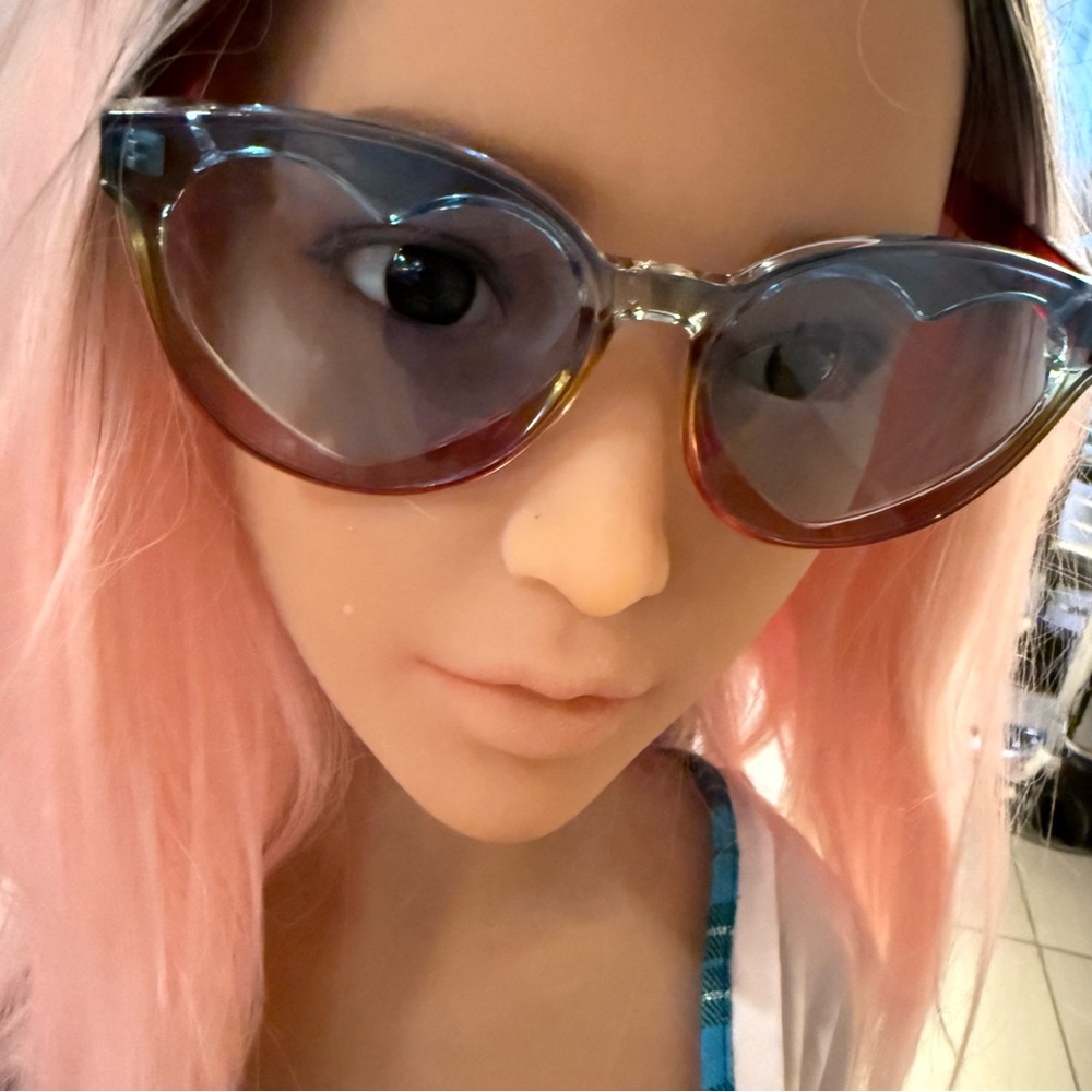 Heart-Shaped Sunglasses – Blue/Red Gradient Frame